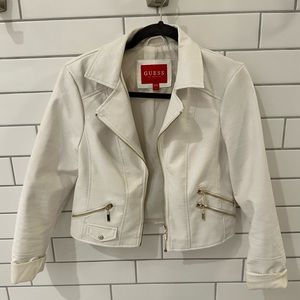Guess size S white faux leather. Super cute with jeans or black pants